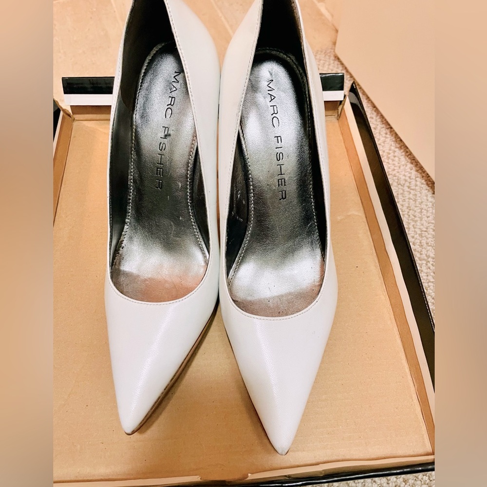 Marc Fisher white pumps- size 7.5, barely used